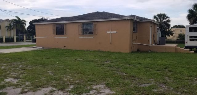 1607 Avenue, Fort Pierce, FL 34950