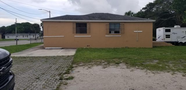 1607 Avenue, Fort Pierce, FL 34950