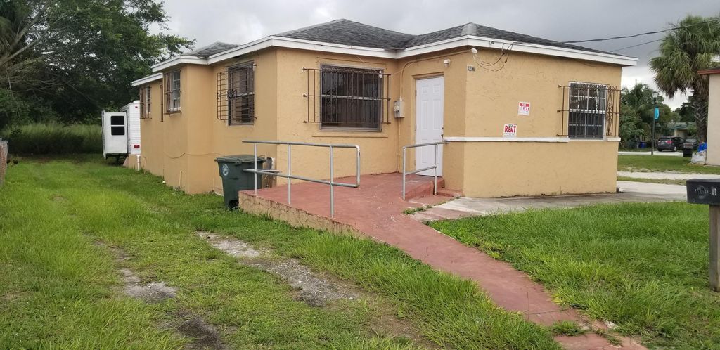 1607 Avenue, Fort Pierce, FL 34950