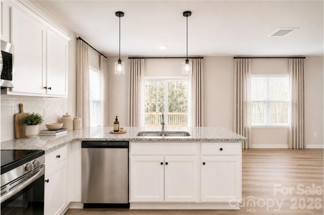8925 Sawyer Run Court, Charlotte, NC 28215