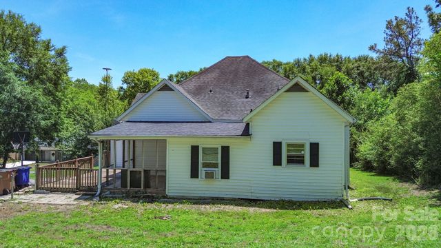 638 W MAIN Extension, Lincolnton, NC 28092