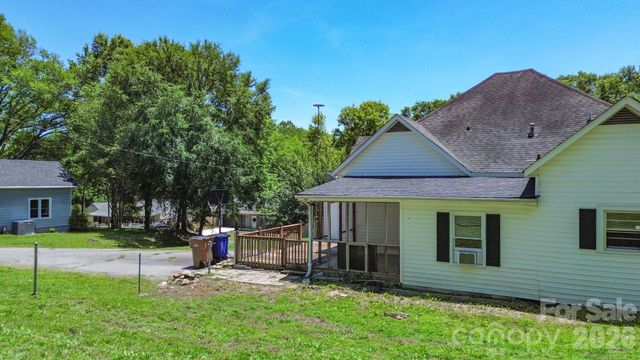 638 W MAIN Extension, Lincolnton, NC 28092