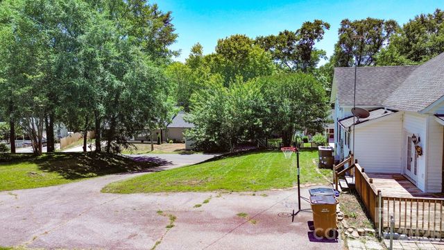 638 W MAIN Extension, Lincolnton, NC 28092