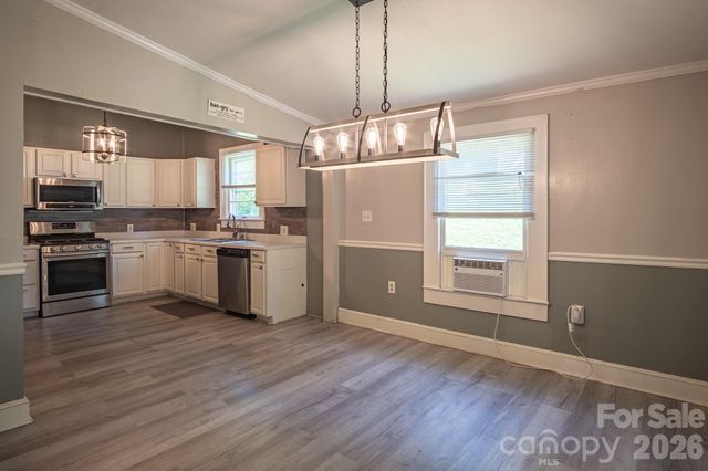 638 W MAIN Extension, Lincolnton, NC 28092