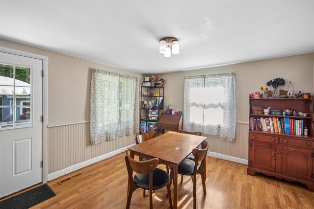 6111 Forest Avenue, Des Moines, IA 50311