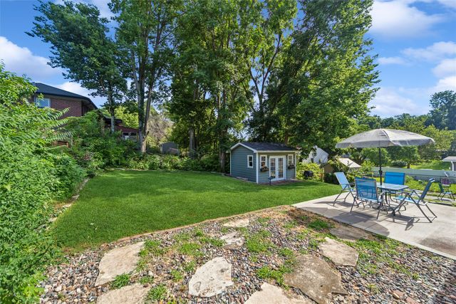 6111 Forest Avenue, Des Moines, IA 50311