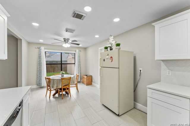 9238 Bowen Dr, San Antonio, TX 78250