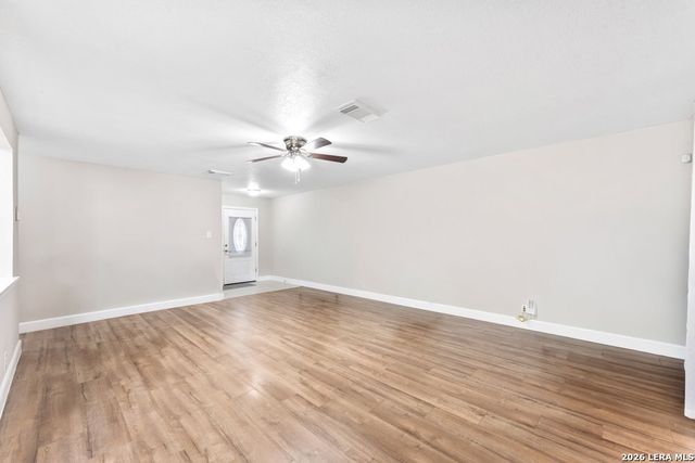 9238 Bowen Dr, San Antonio, TX 78250