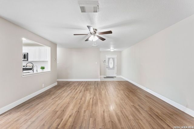 9238 Bowen Dr, San Antonio, TX 78250