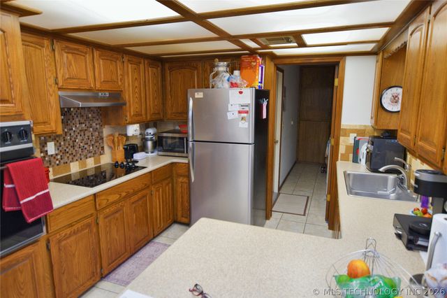 5747 E 620 Road, Locust Grove, OK 74352