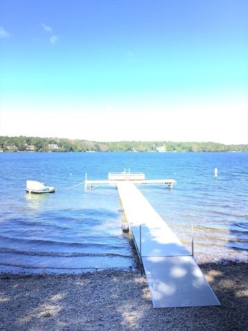 84 Lakewood Dr, Mashpee, MA 02649