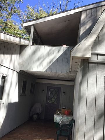 84 Lakewood Dr, Mashpee, MA 02649