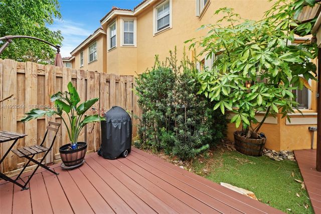 16634 SW 79th Ter, Miami, FL 33193