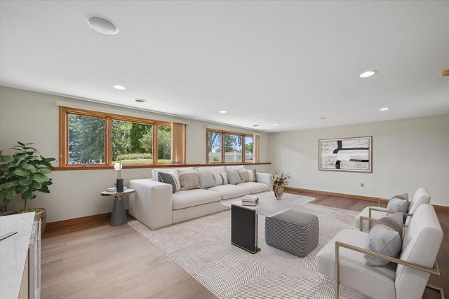 N4554 Lakeview ROAD, Hustisford, WI 53034