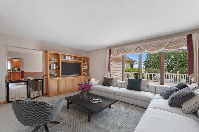 N4554 Lakeview ROAD, Hustisford, WI 53034