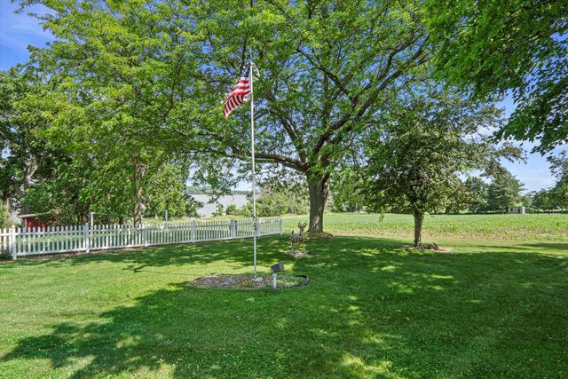 N4554 Lakeview ROAD, Hustisford, WI 53034