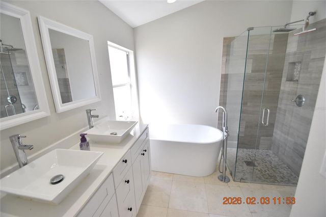 1922 SEAN WOOD CIRCLE, Brandon, FL 33510