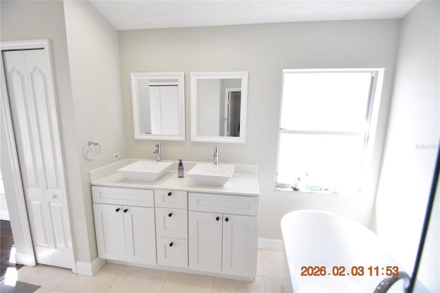 1922 SEAN WOOD CIRCLE, Brandon, FL 33510