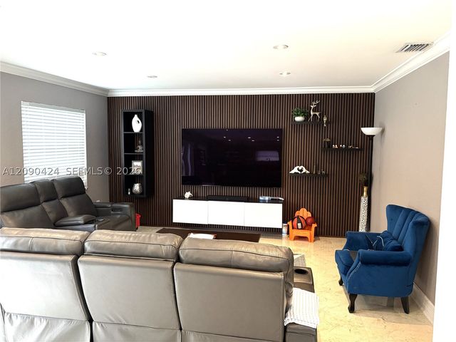 12740 NW 15th St, Sunrise, FL 33323