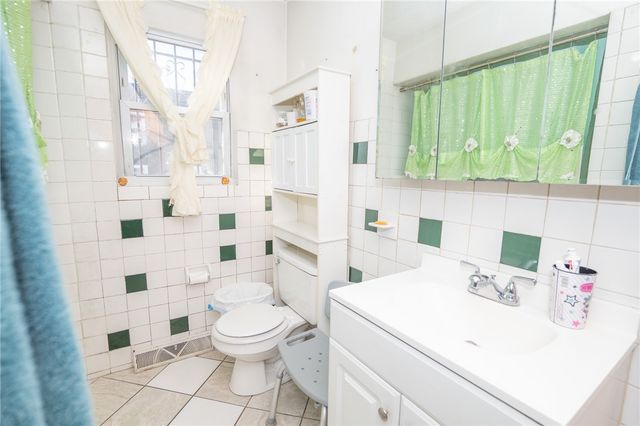 138 Oxford Street, Providence, RI 02905