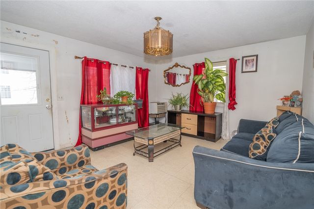 138 Oxford Street, Providence, RI 02905