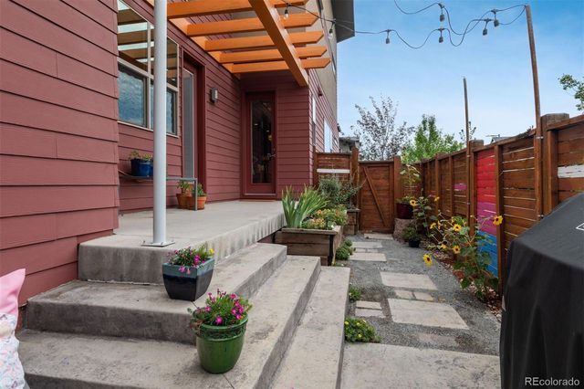 8775 E 55th Avenue, Denver, CO 80238