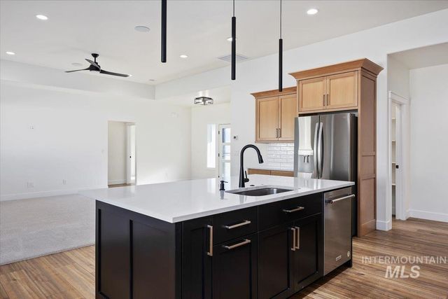 924 Trapper Peak Rd, Kimberly, ID 83341