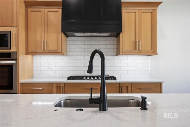 924 Trapper Peak Rd, Kimberly, ID 83341