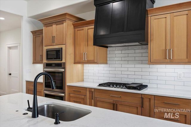 924 Trapper Peak Rd, Kimberly, ID 83341