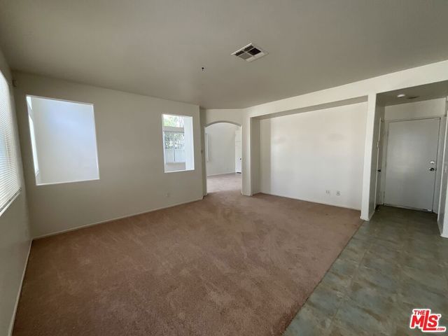 323 Steiner Drive, Hemet, CA 92544