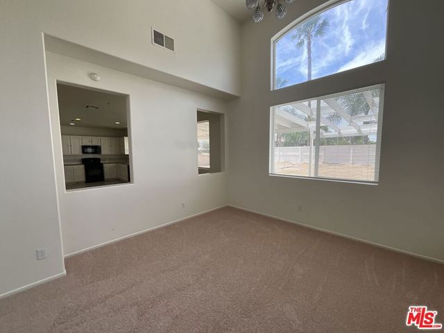 323 Steiner Drive, Hemet, CA 92544