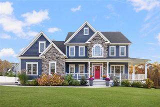 10 Scarlett Way, Cranston, RI 02921
