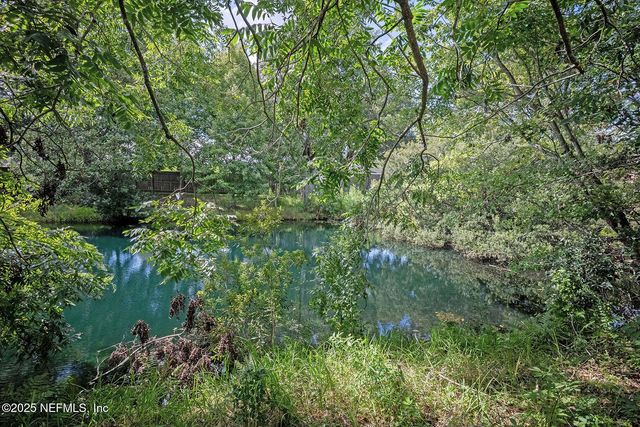6864 PLUM LAKE Drive E, Jacksonville, FL 32222
