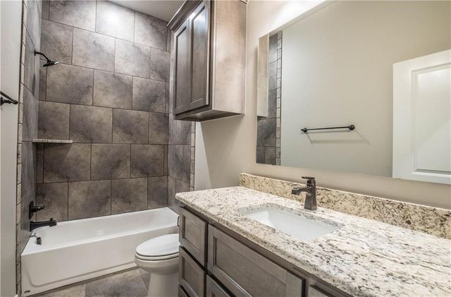 9900 NW 142nd Street, Yukon, OK 73099