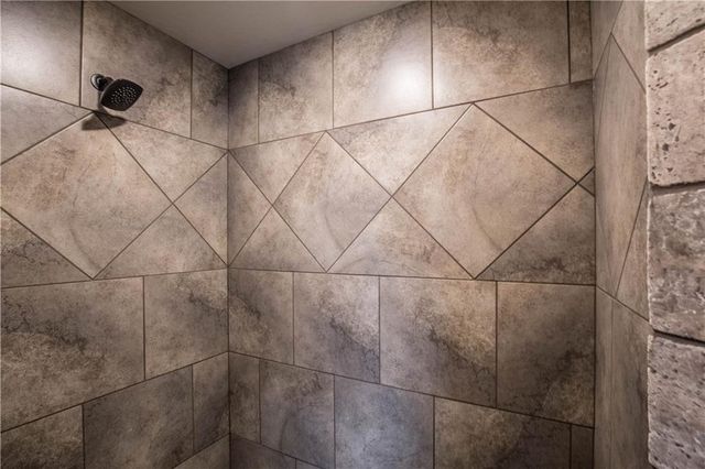 9900 NW 142nd Street, Yukon, OK 73099