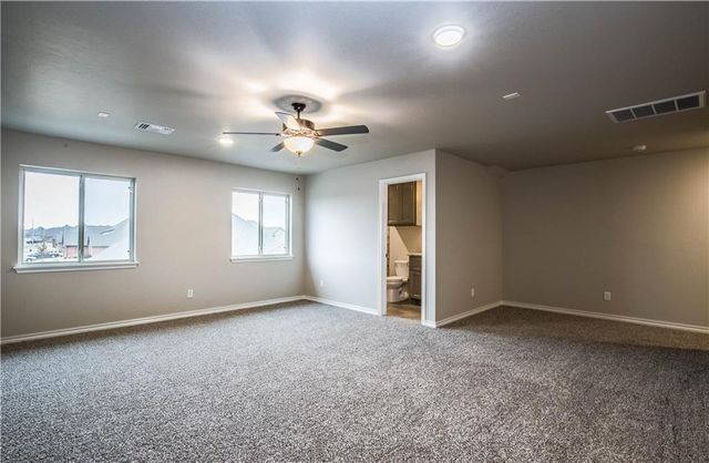 9900 NW 142nd Street, Yukon, OK 73099