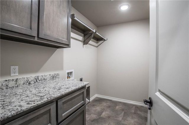 9900 NW 142nd Street, Yukon, OK 73099