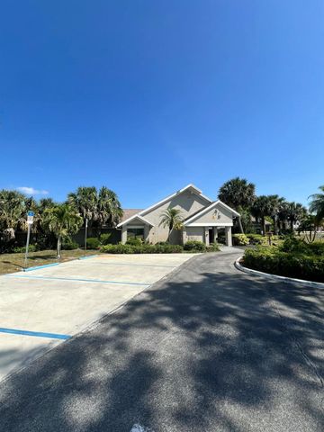 207 SW Bridgeport Drive, Port St Lucie, FL 34953