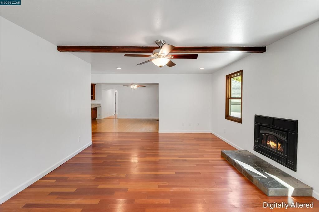 Image 10 of property listing at 5264 Sunset Dr, El Sobrante, CA 94803