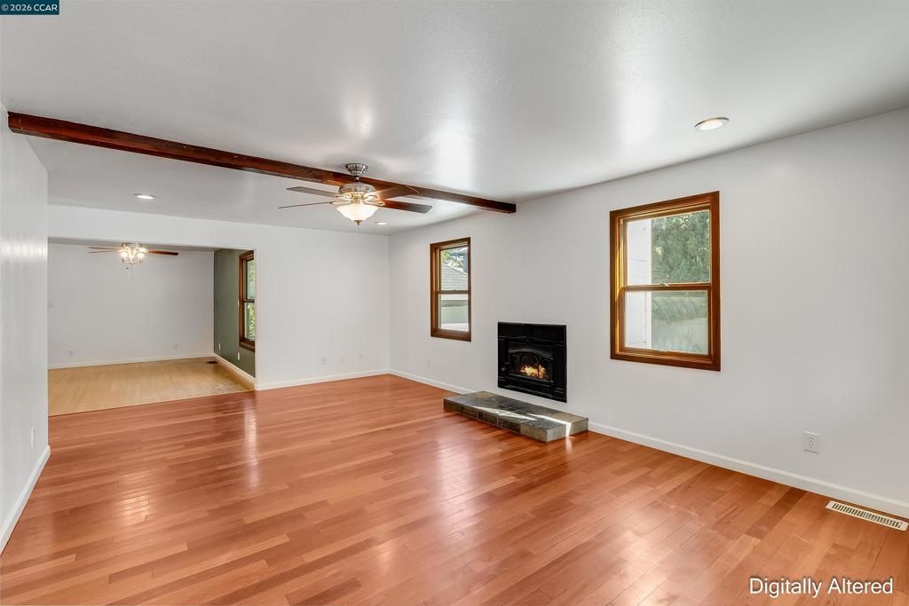 Image 11 of property listing at 5264 Sunset Dr, El Sobrante, CA 94803