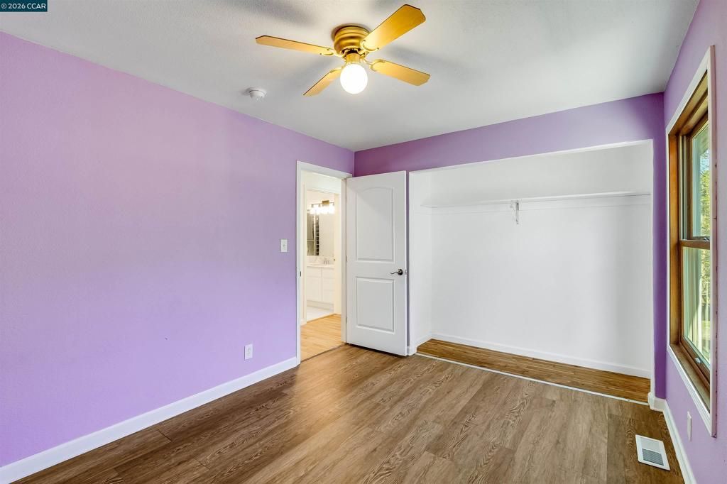 Image 22 of property listing at 5264 Sunset Dr, El Sobrante, CA 94803