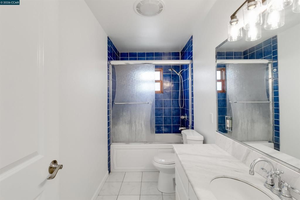 Image 25 of property listing at 5264 Sunset Dr, El Sobrante, CA 94803