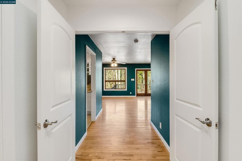 Image 29 of property listing at 5264 Sunset Dr, El Sobrante, CA 94803