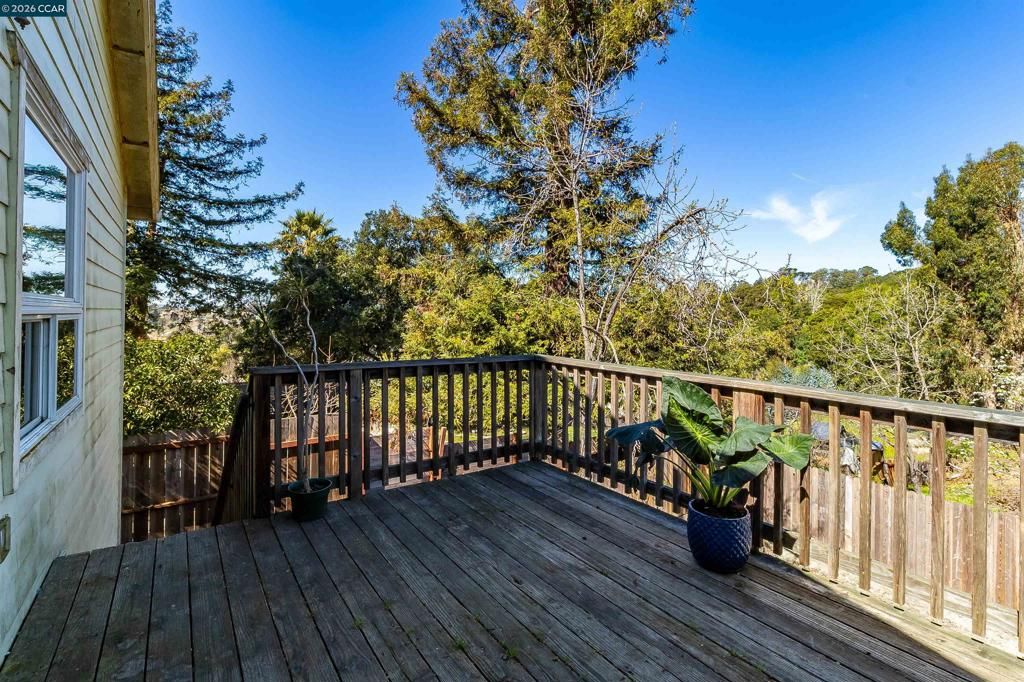 Image 40 of property listing at 5264 Sunset Dr, El Sobrante, CA 94803