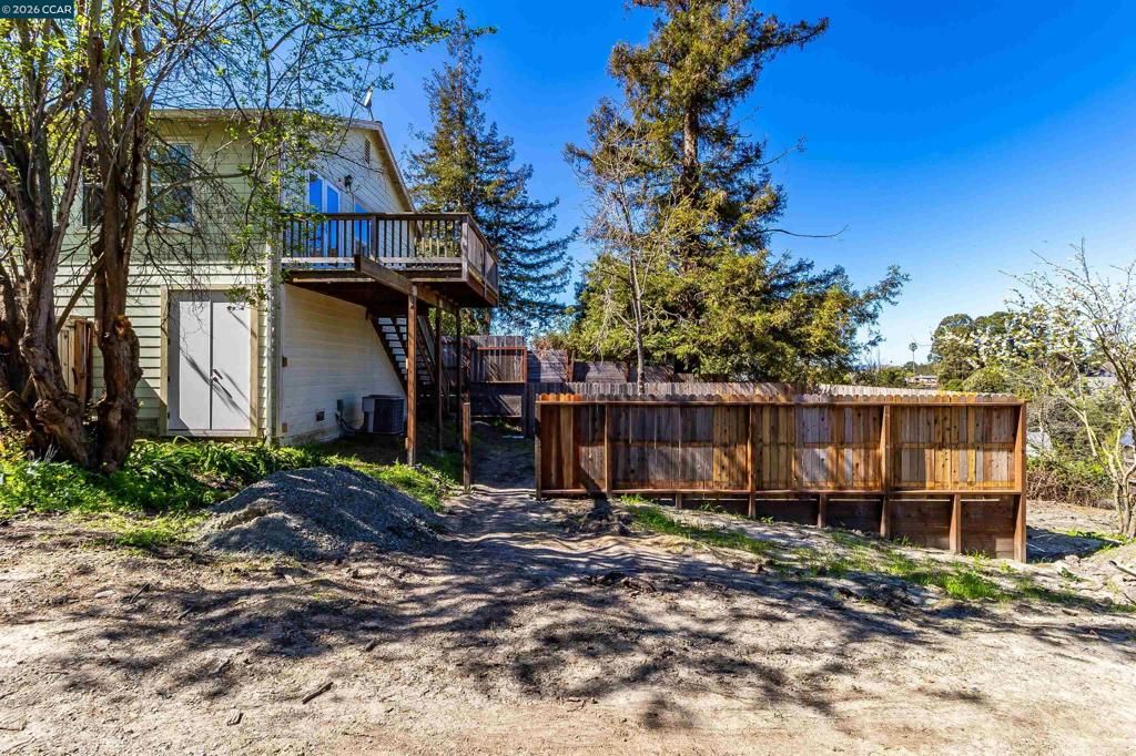 Image 42 of property listing at 5264 Sunset Dr, El Sobrante, CA 94803