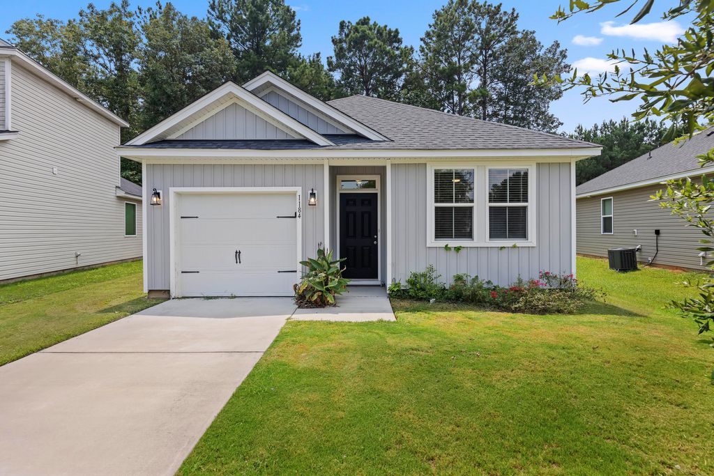 1184 Warrens Way, Manning, SC 29102