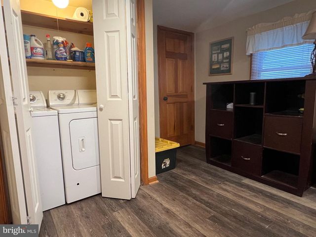 9 WARREN ST, Edgewater Park, NJ 08010