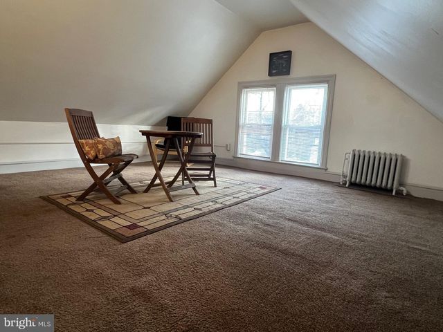 9 WARREN ST, Edgewater Park, NJ 08010