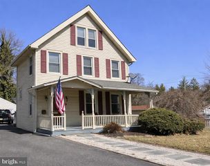 9 WARREN ST, Edgewater Park, NJ 08010