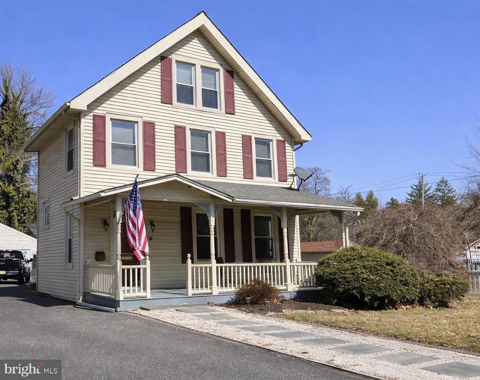 9 WARREN ST, Edgewater Park, NJ 08010